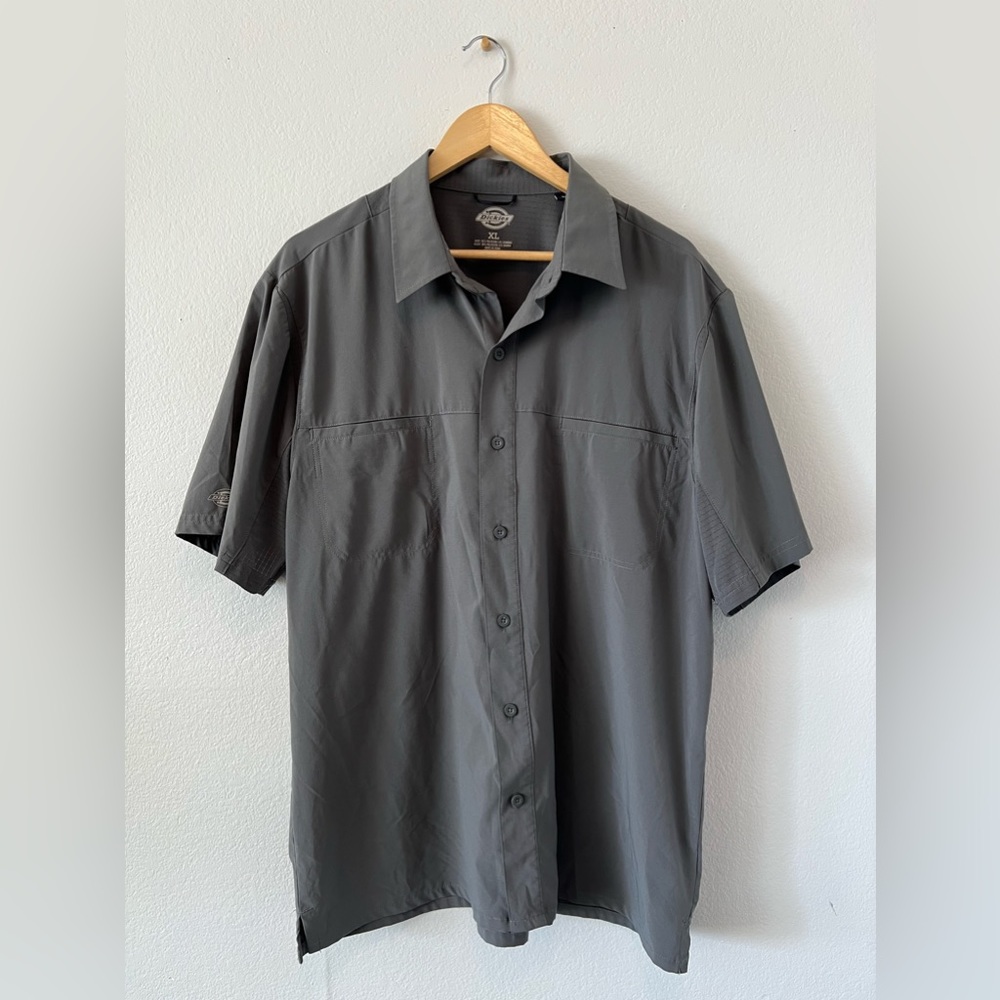 Men’s Dickies Button Up Gray Shirt
